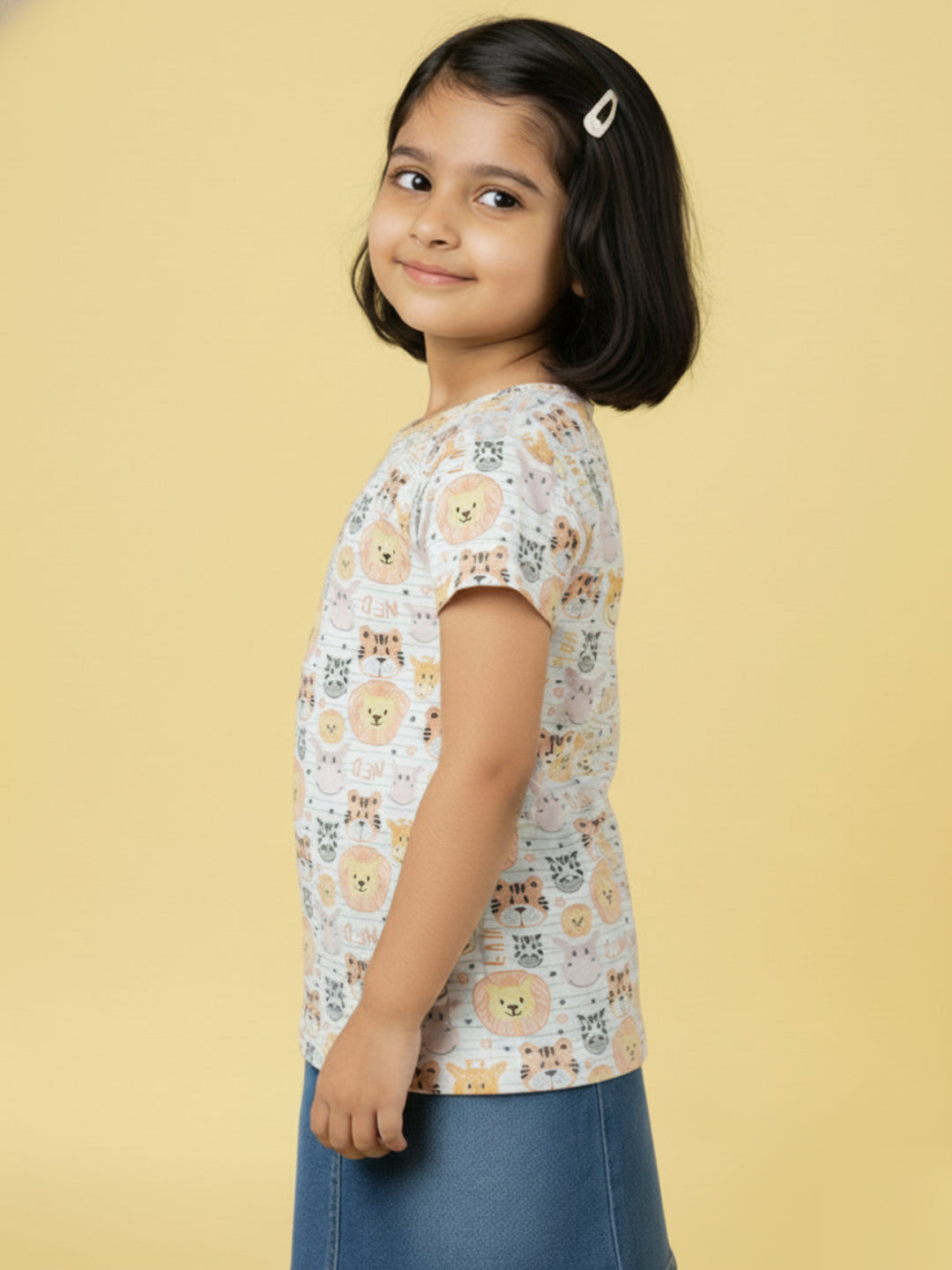 White 100% Cotton Regular Fit Animal Printed Short Sleeves T-shirt for Girls