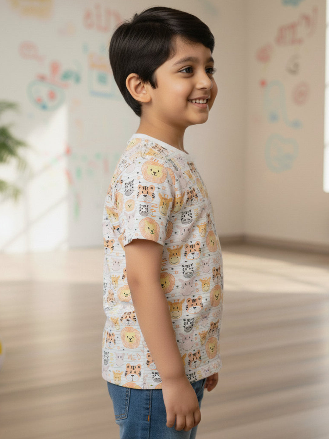 White 100% Cotton Regular Fit Animal Printed Short Sleeves T-shirt for Boys